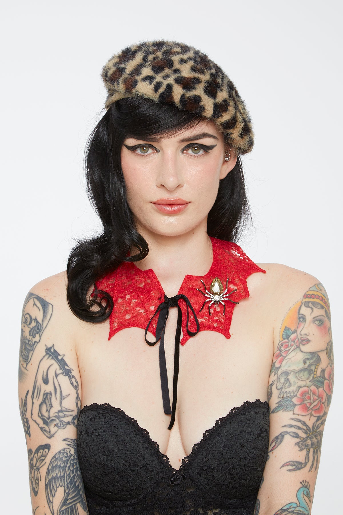 The Lace Bat Collar in Red